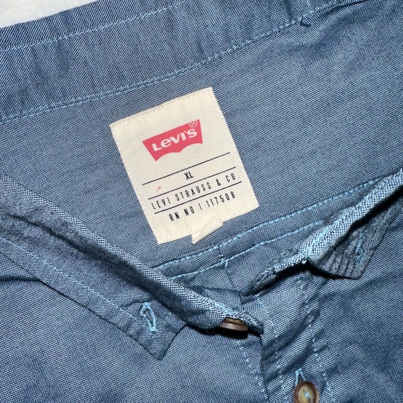 Levi button up - Picture 2 of 2